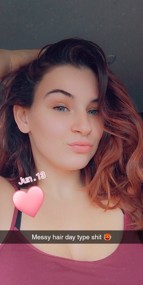 That Bitchhhh baddieee_ onlyfans nude content