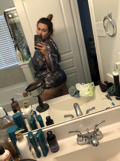 Michelle Flo naked only fans