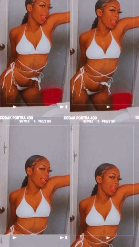 Magically delicious onlyfans leaked tits