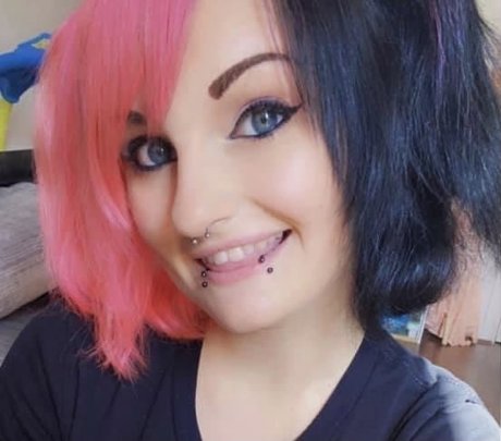 xLittleNickyx sexy onlyfans