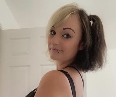 xLittleNickyx new leaked onlyfans