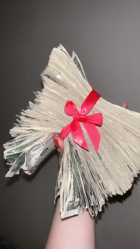 La Princesa_ onlyfans model images