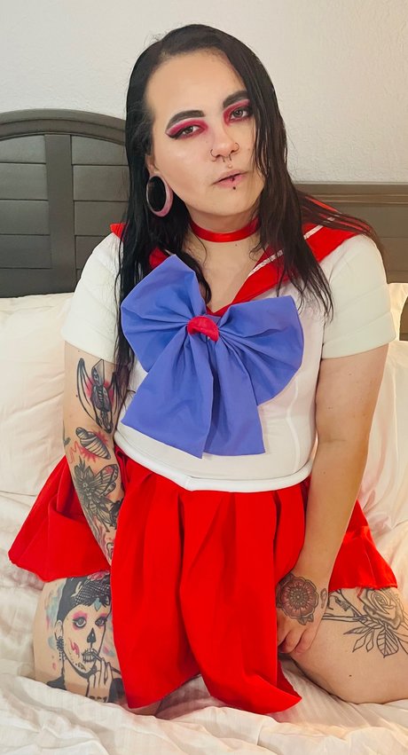 Britaneydropdead onlyfans striptease