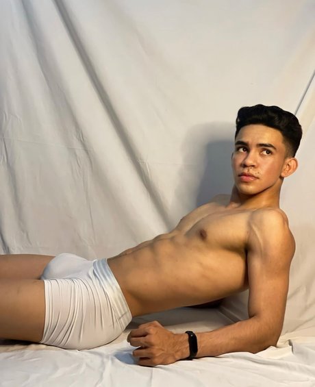 Dhaniel Carvajal onlyfans fotos