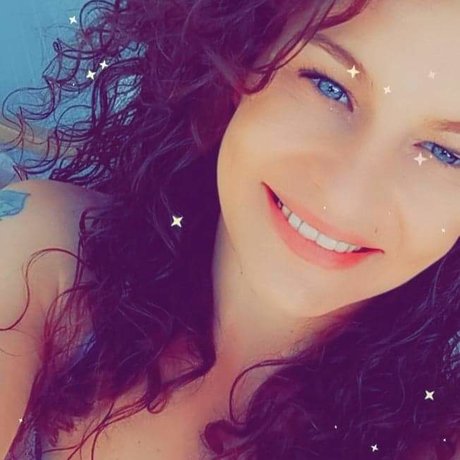 Little Miss Malicious onlyfans model images