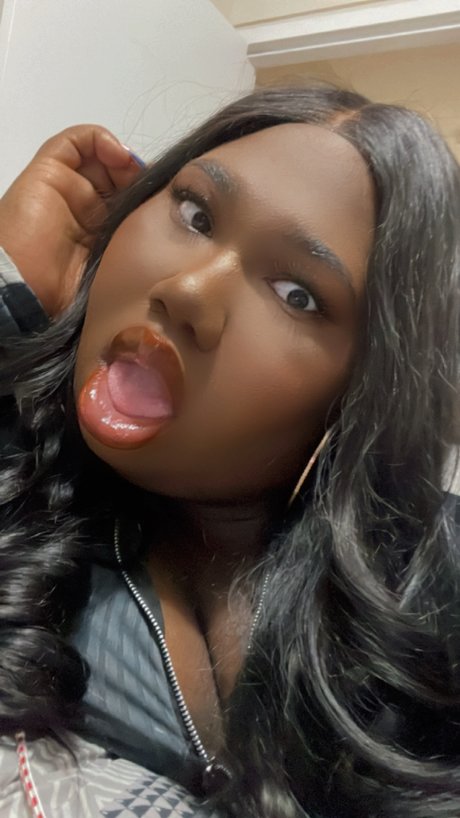 GIA GORGEOUSS XOXO_ leak only fans