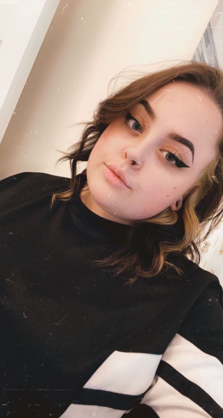 Peach Queen_ leak onlyfans