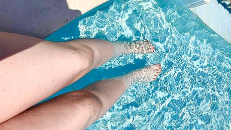 FeFe s Feet naked onlyfans leaks