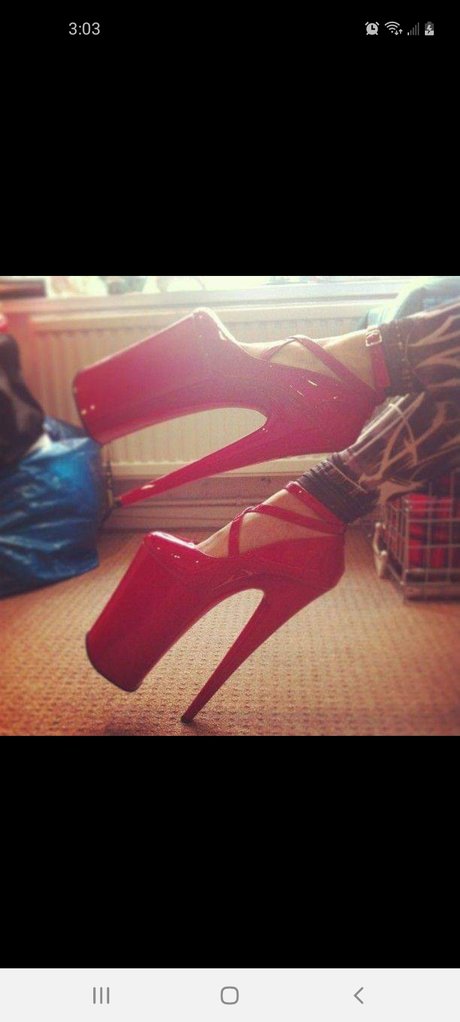 AdventuresWithSantana onlyfans strip