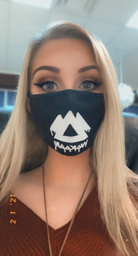 Mitten Baby topless onlyfans