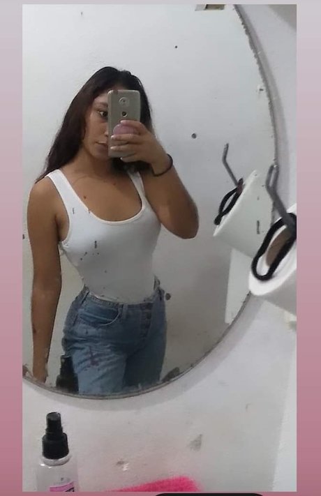 Bebecita mala nude onlyfans