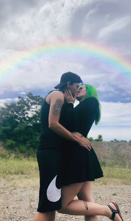 PinkHalfEgg leaked onlyfans.