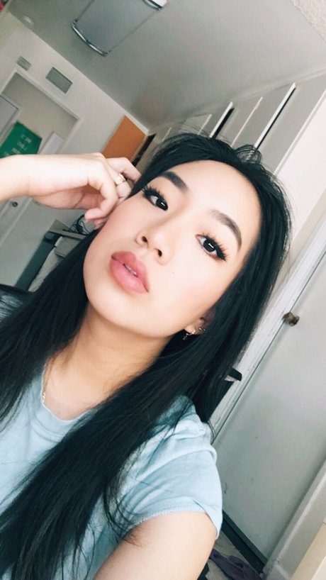 shine onlyfans fotos