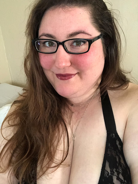 TheGoodHausfrau only fans nudes