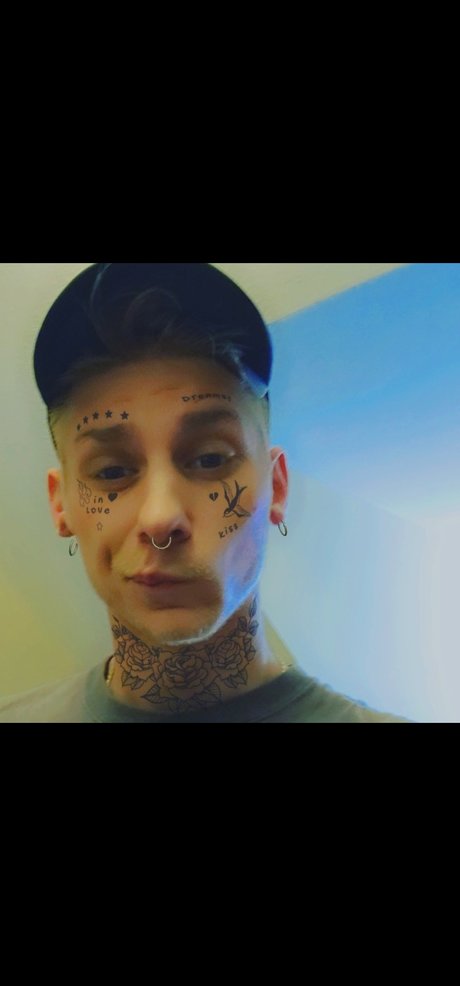 David Ernsberger nude onlyfans leaks