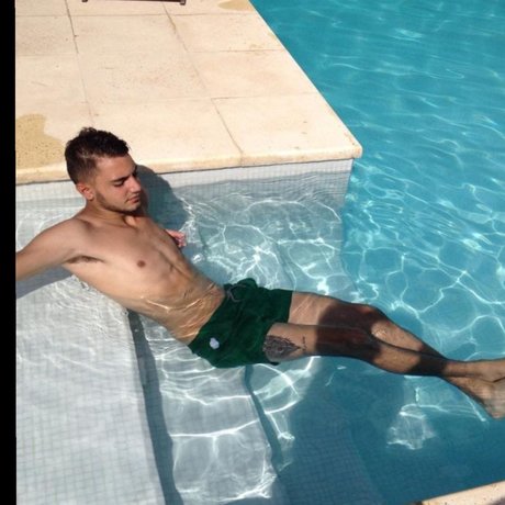 _SANTI WOLF_ onlyfans model images