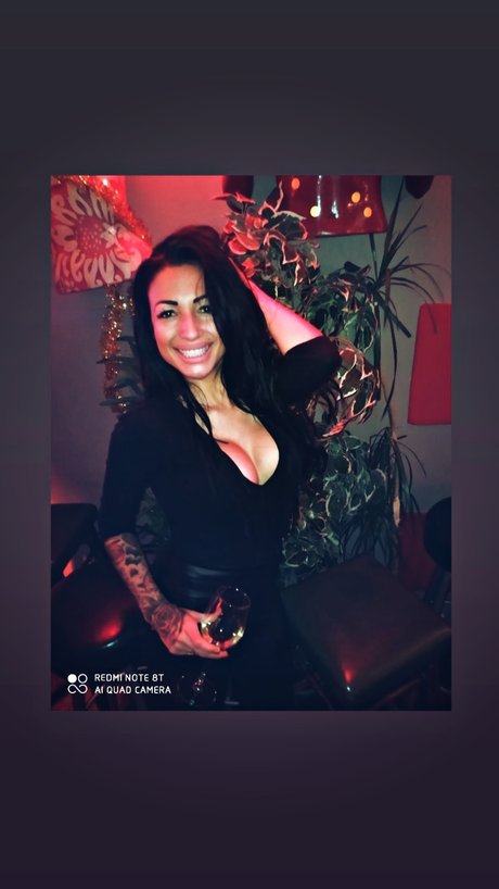 Arabia onlyfans model