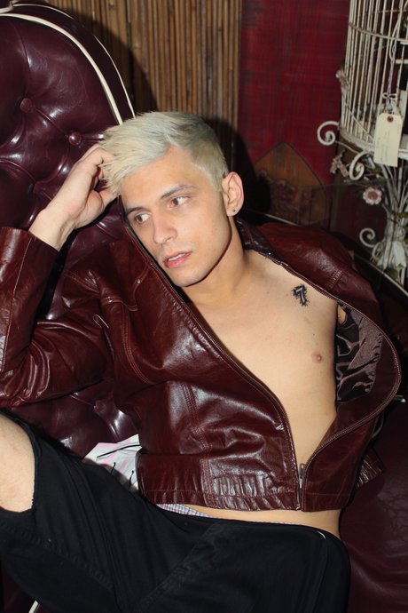 Laury J nude leak onlyfans