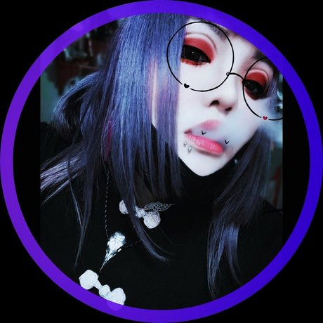 Violet K onlyfans model