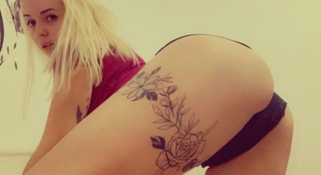 Senya Blu nsfw onlyfans