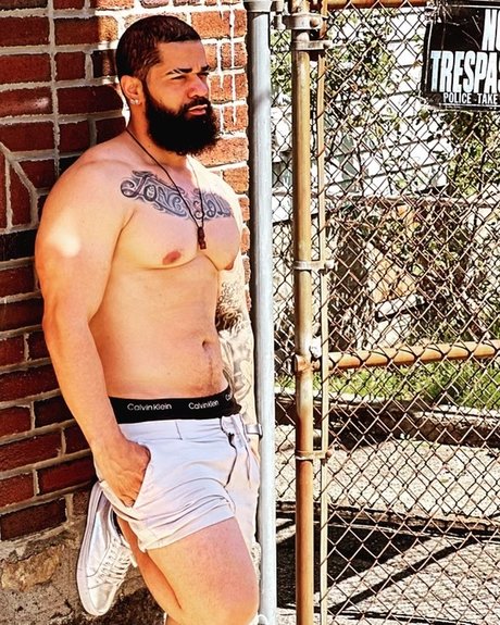 Jorge Lara onlyfans leaks.