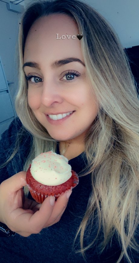 Saundra Sativa nude onlyfans