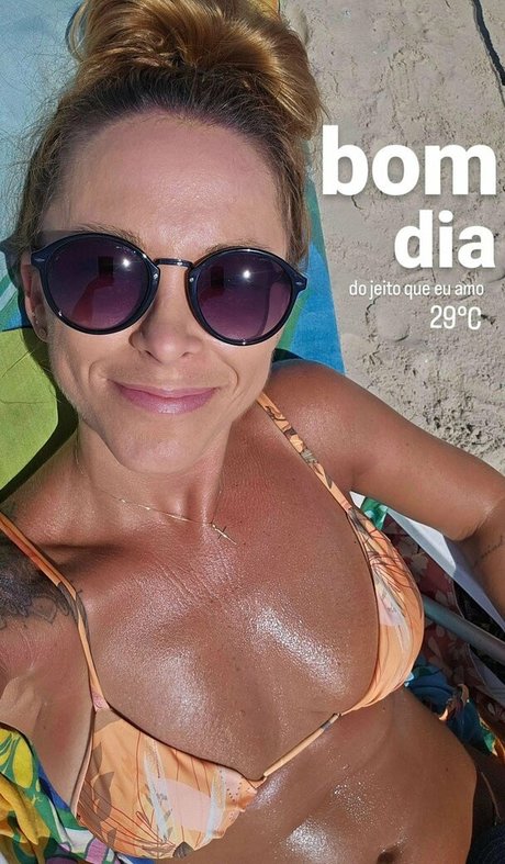 Taynah Espinoza tits onlyfans