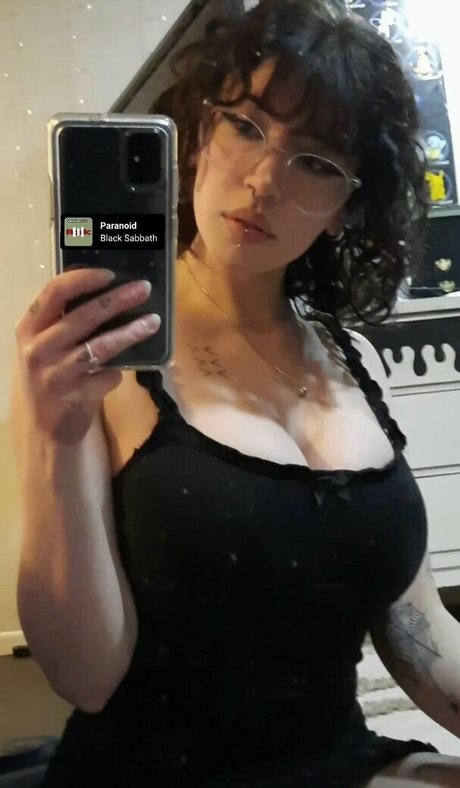 Floda ASMR nudes onlyfans