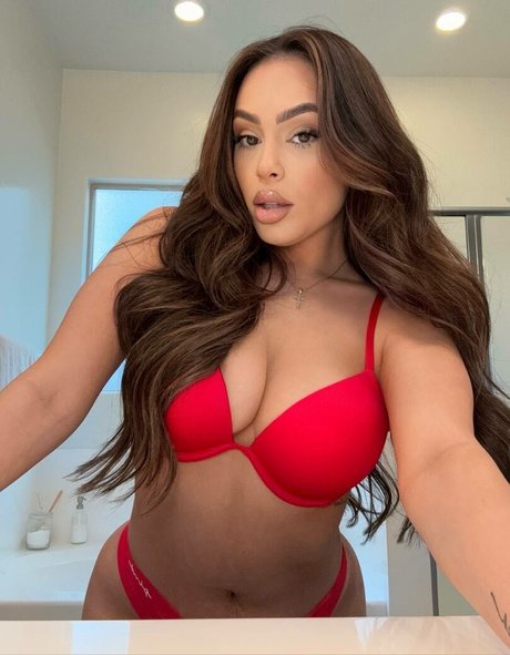 Rayleen Vega nude onlyfans