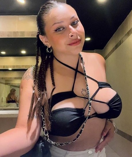 Sharon Livinsky onlyfans images