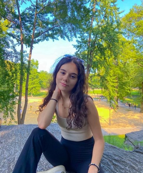 Julia Antonelli sex onlyfans