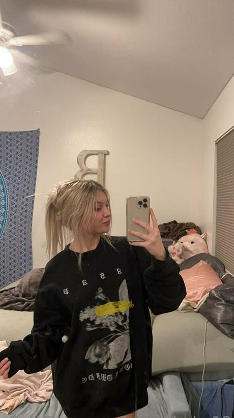 fansly onlyfans hot naked still