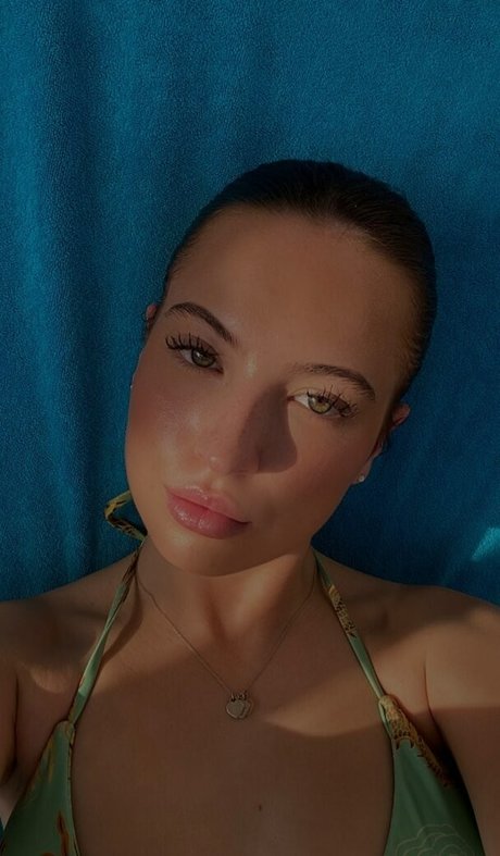 Antonia Chiara naked onlyfans leak