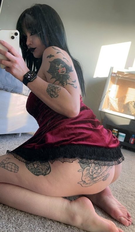 HotGothMlf naked onlyfans