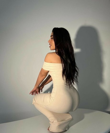 parmidashahh onlyfans explicit content