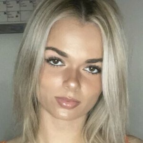 Lily Dobbs onlyfans leaks porn