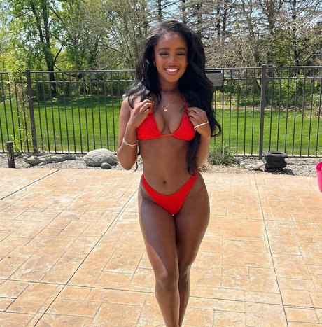 Annarennsworld onlyfans leaked pictures