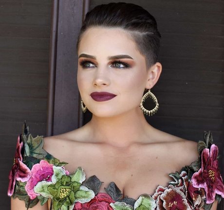 Hallie Clark onlyfans naked leak