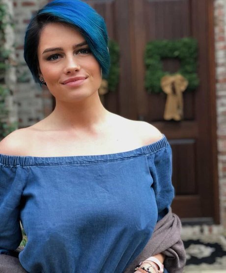 Hallie Clark onlyfans ass