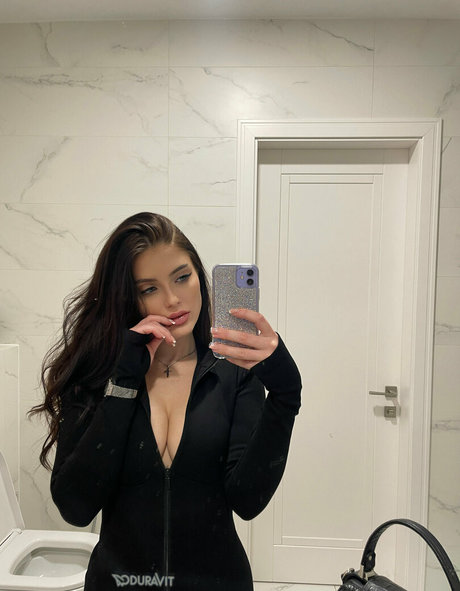 littlemolly v Profile pic