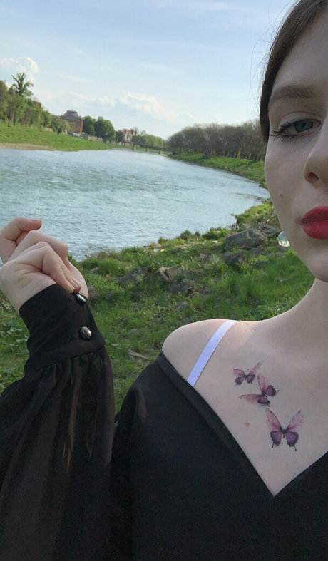 mia ts onlyfans nsfw