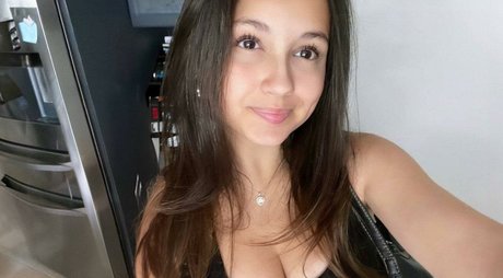 Cait ASMR onlyfans gratis