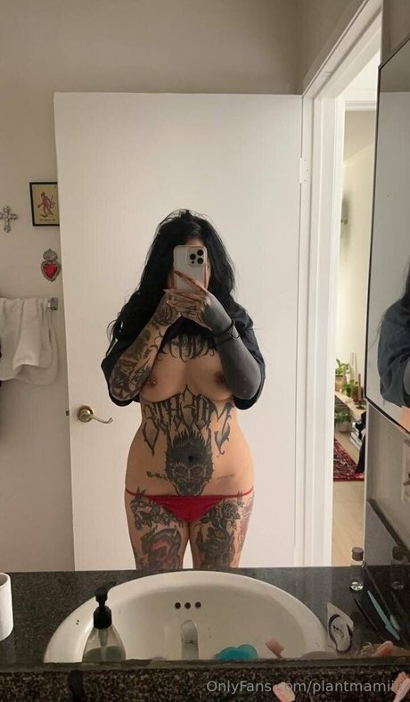 plantmamiiii onlyfans topless