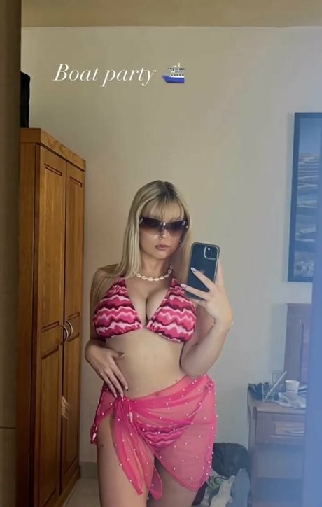 Sarah Anne Hooper pics onlyfans