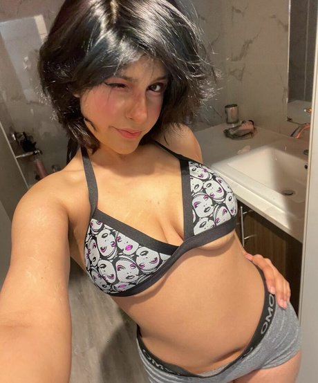 Dhawani Chugh leak onlyfans porn