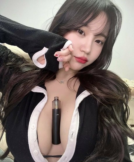 sexy minji onlyfans x