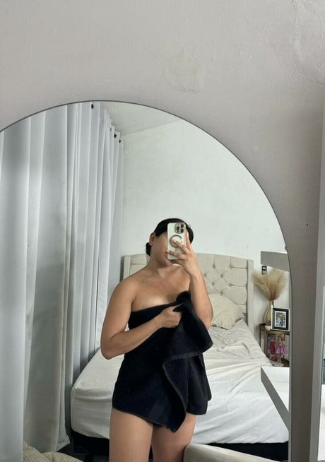 Isa Oelsi only fans photos