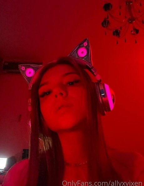 tiny tits onlyfans exclusive snap