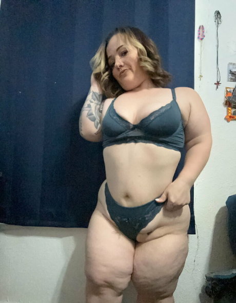 tineeboo only fans pics