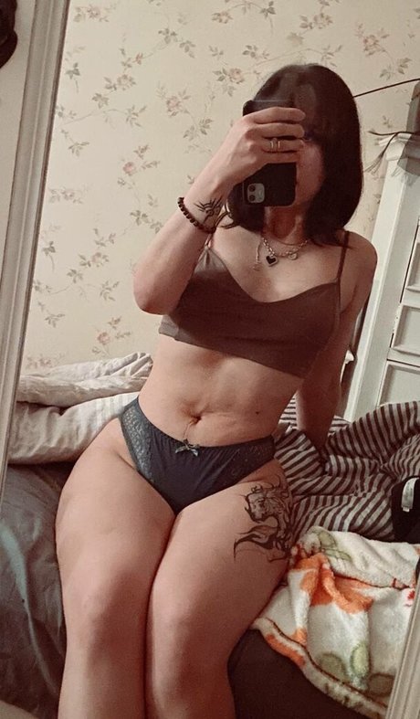 Scarletspyada onlyfans nudes leak